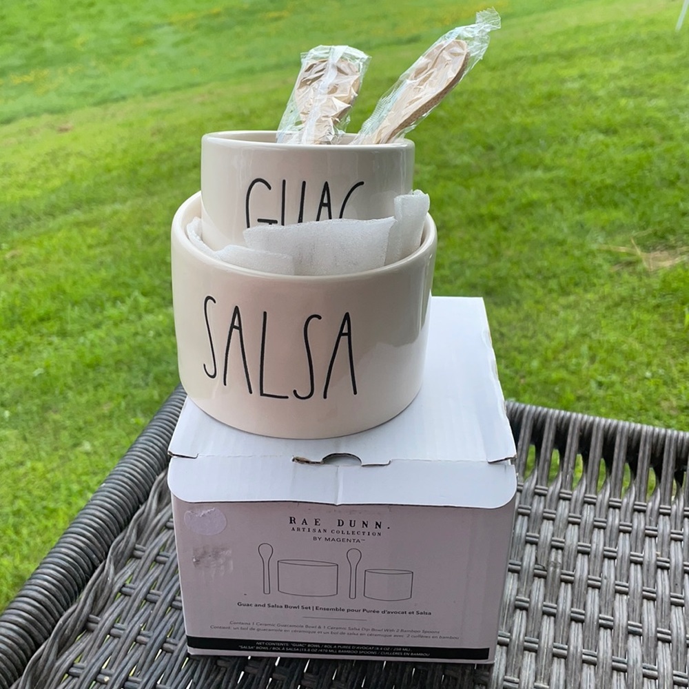 RAE DUNN Guac & Salsa Bowl set w/ 2 bamboo spoons